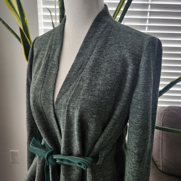 Cartonnier Draped Peplum Tie Waist Jacket. Size Small. Good preowned condition. - Picture 2 of 7